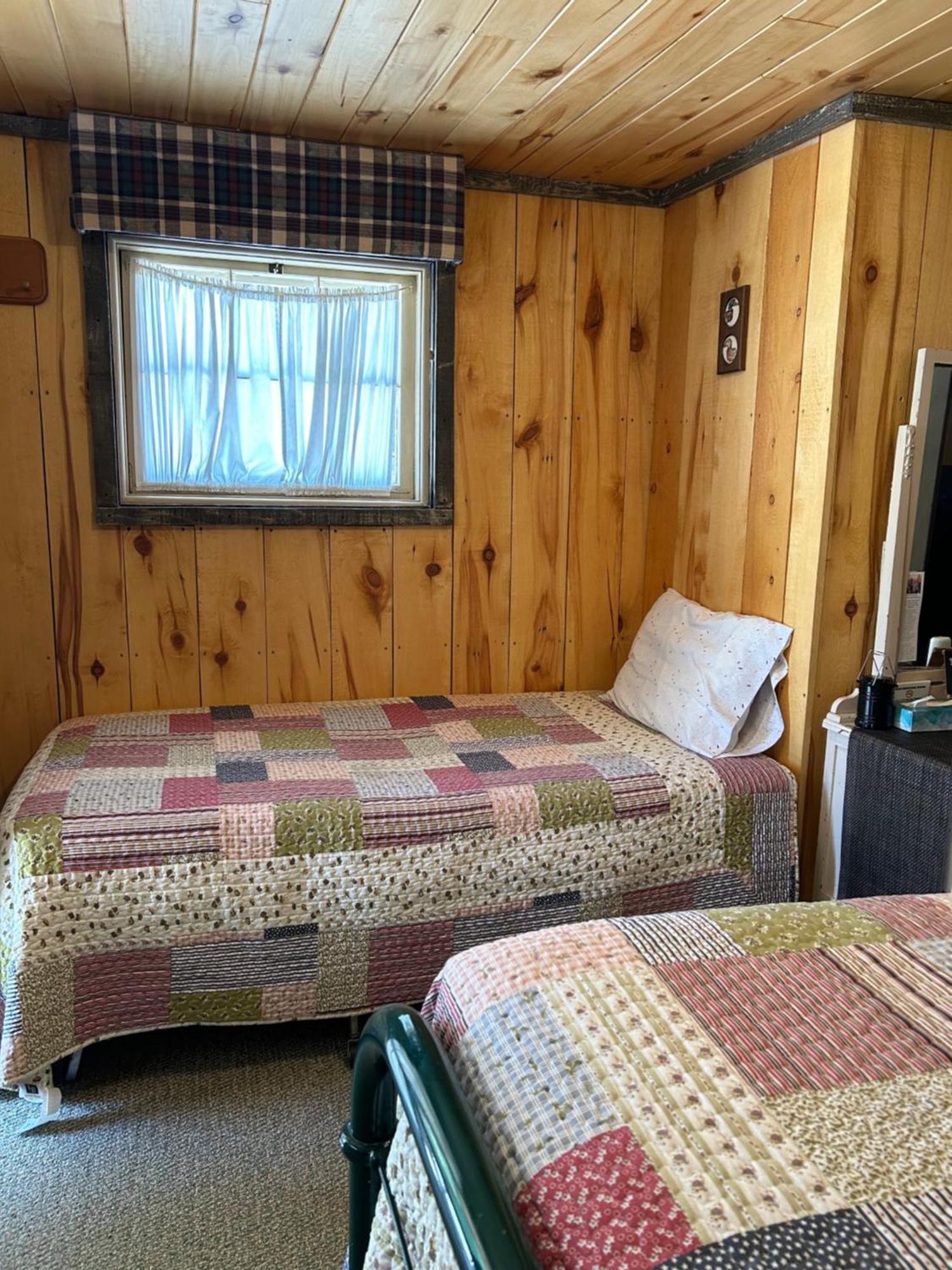 Moore'S Old Pine Inn Marysvale エクステリア 写真